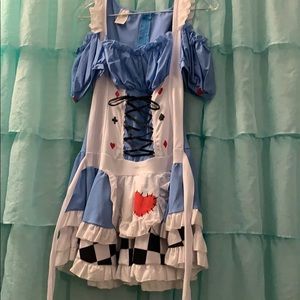 Alice in wonderland costume
